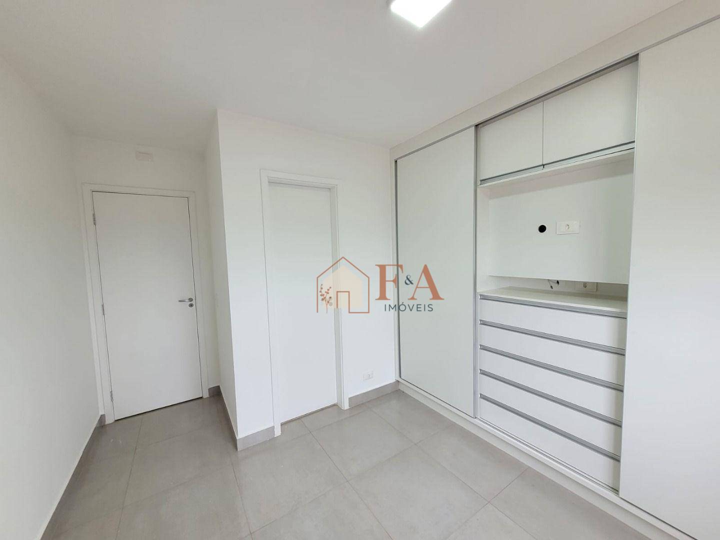 Apartamento à venda com 2 quartos, 66m² - Foto 12