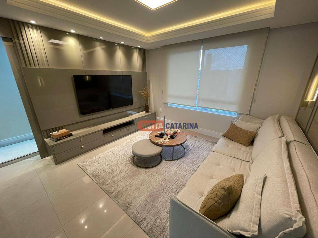 Apartamento à venda com 4 quartos, 225m² - Foto 17