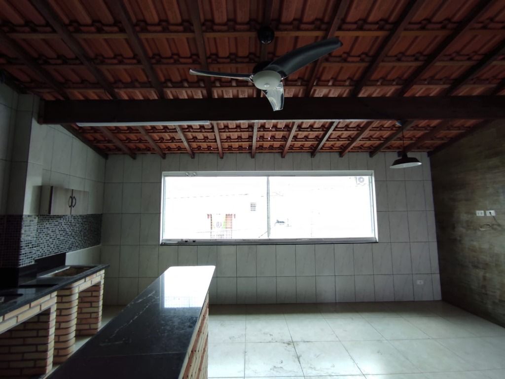 Casa à venda com 2 quartos, 150m² - Foto 4