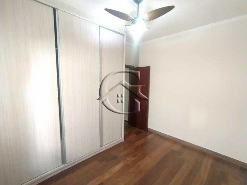 Casa à venda com 4 quartos, 260m² - Foto 6