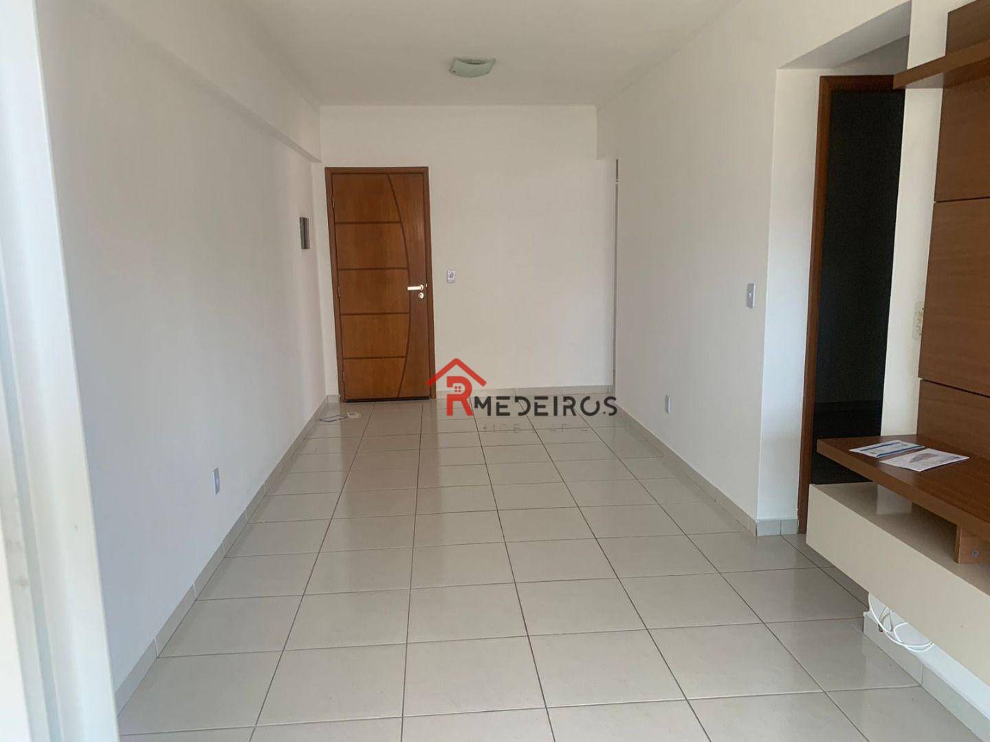 Apartamento à venda com 2 quartos, 75m² - Foto 5