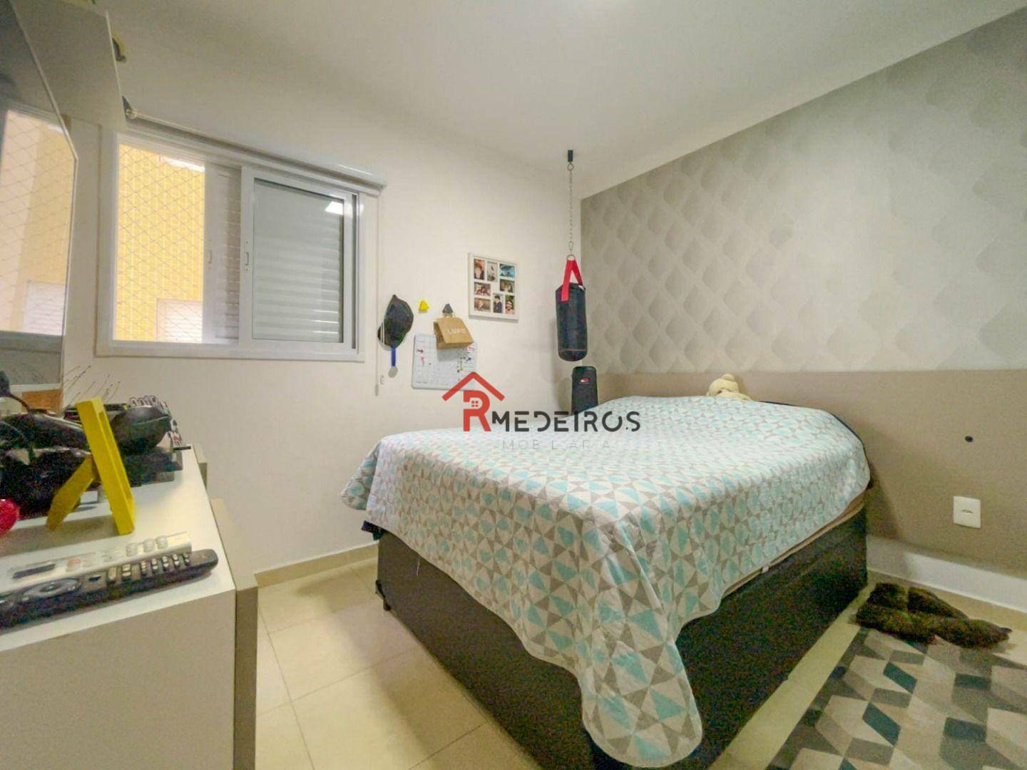 Apartamento à venda com 2 quartos, 75m² - Foto 9