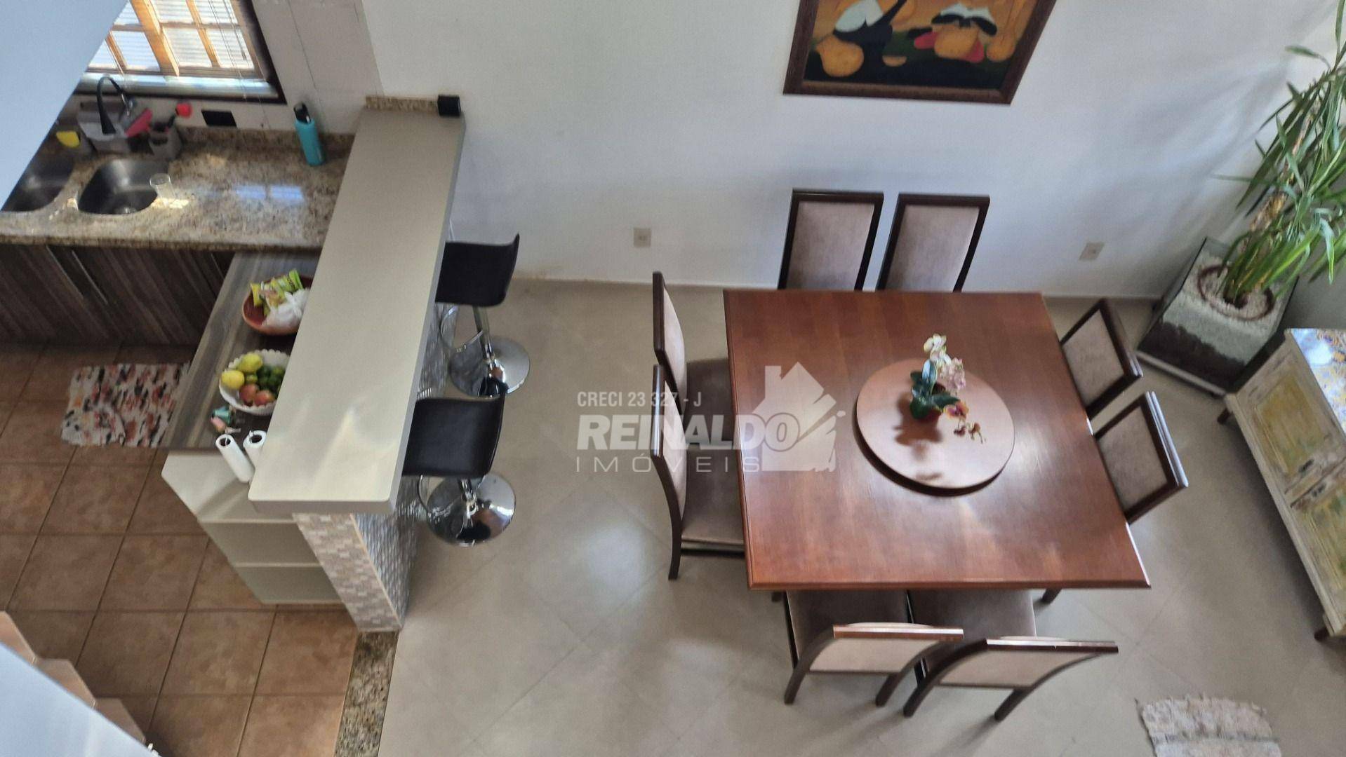 Casa de Condomínio para alugar com 4 quartos, 239m² - Foto 5