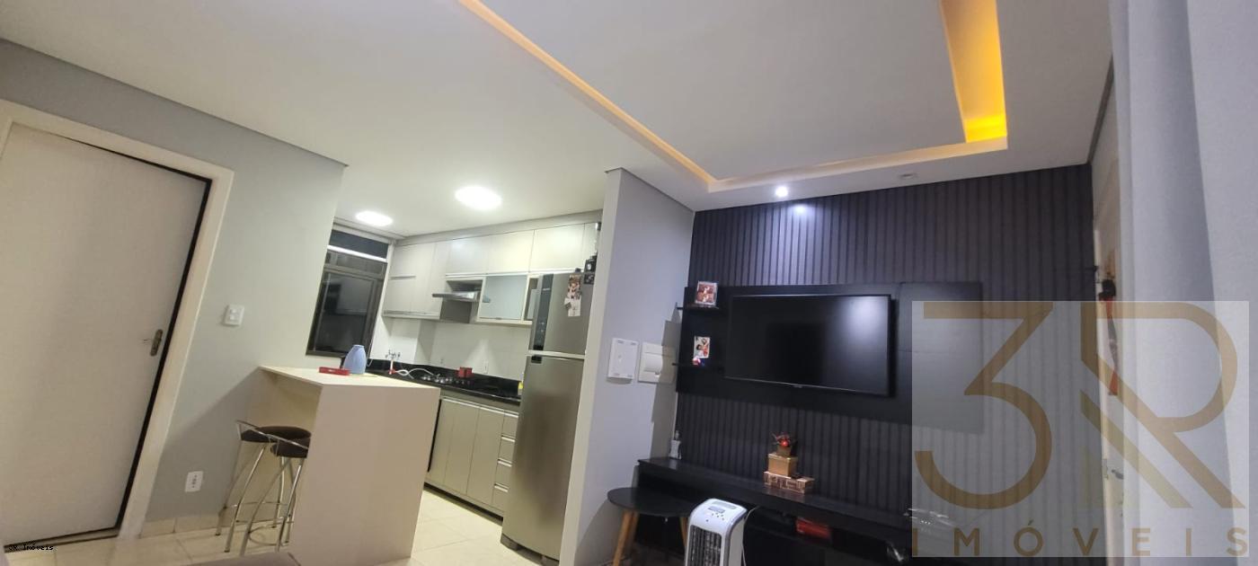 Apartamento à venda com 2 quartos, 45m² - Foto 3