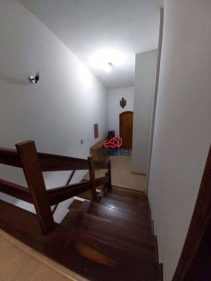 Sobrado à venda com 4 quartos, 240m² - Foto 5