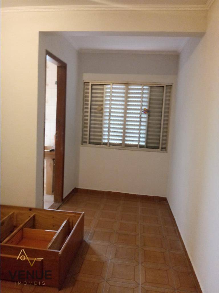 Sobrado à venda com 4 quartos, 177m² - Foto 2