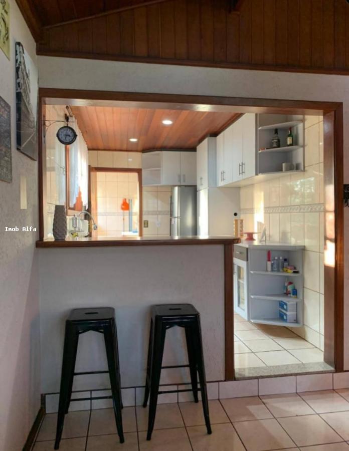 Casa à venda com 4 quartos, 525m² - Foto 4