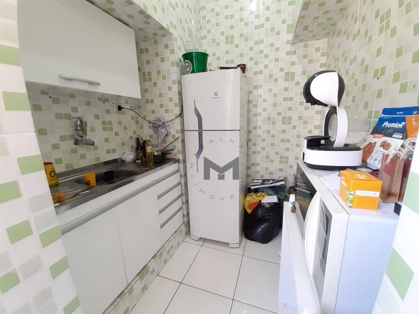 Apartamento à venda com 2 quartos, 60m² - Foto 2