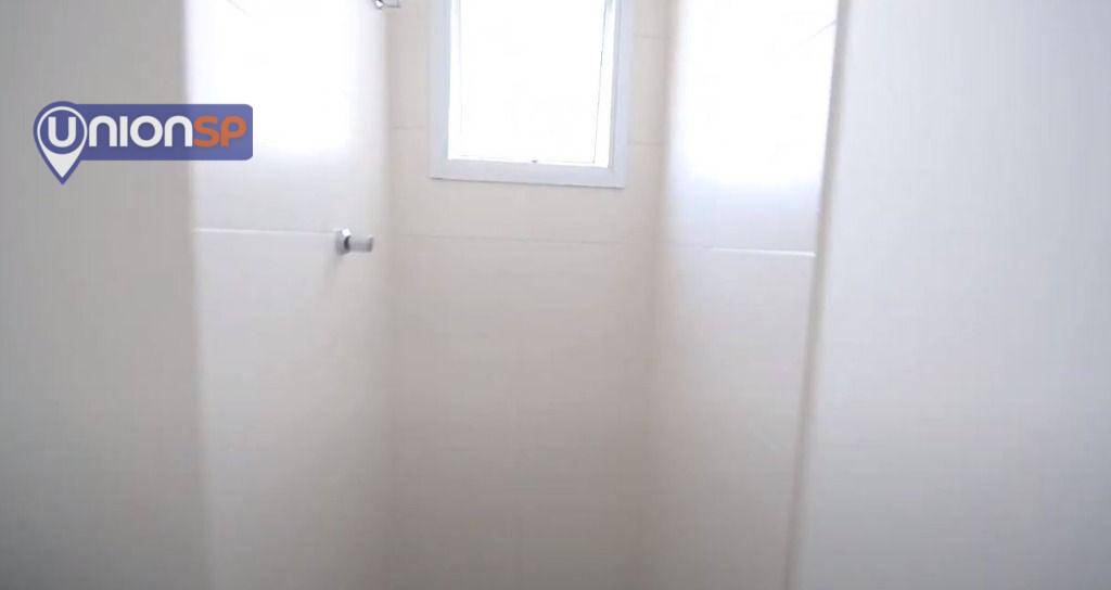 Apartamento à venda com 2 quartos, 32m² - Foto 11