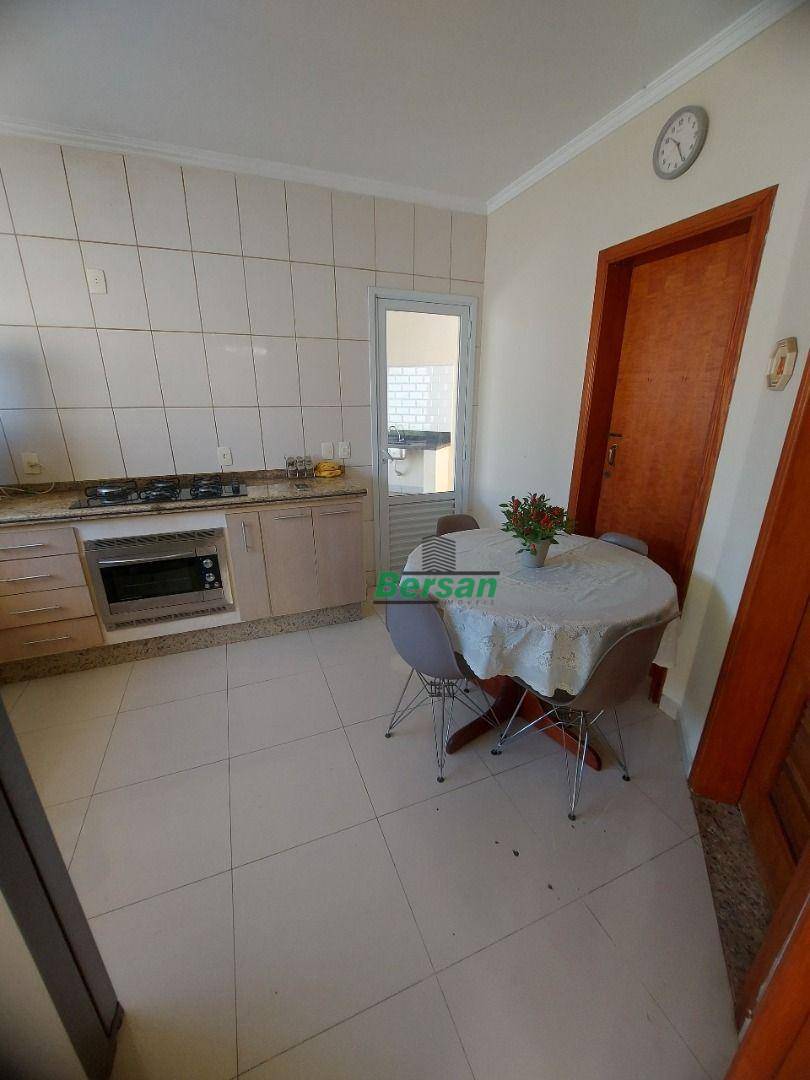 Casa de Condomínio à venda com 3 quartos, 238m² - Foto 9