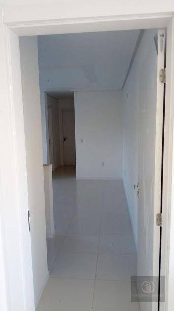 Apartamento à venda com 2 quartos, 81m² - Foto 11