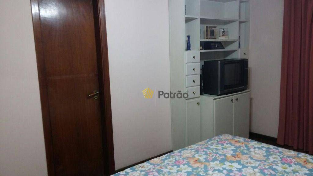 Apartamento à venda com 4 quartos, 190m² - Foto 25