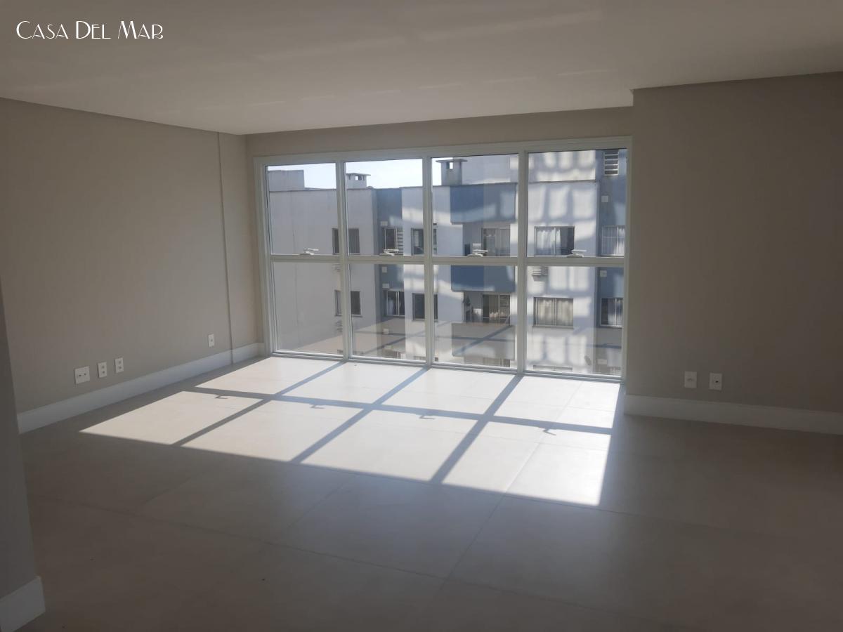 Apartamento à venda com 3 quartos, 134m² - Foto 4