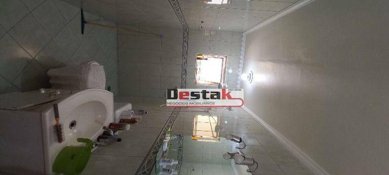 Sobrado à venda com 3 quartos, 215m² - Foto 25