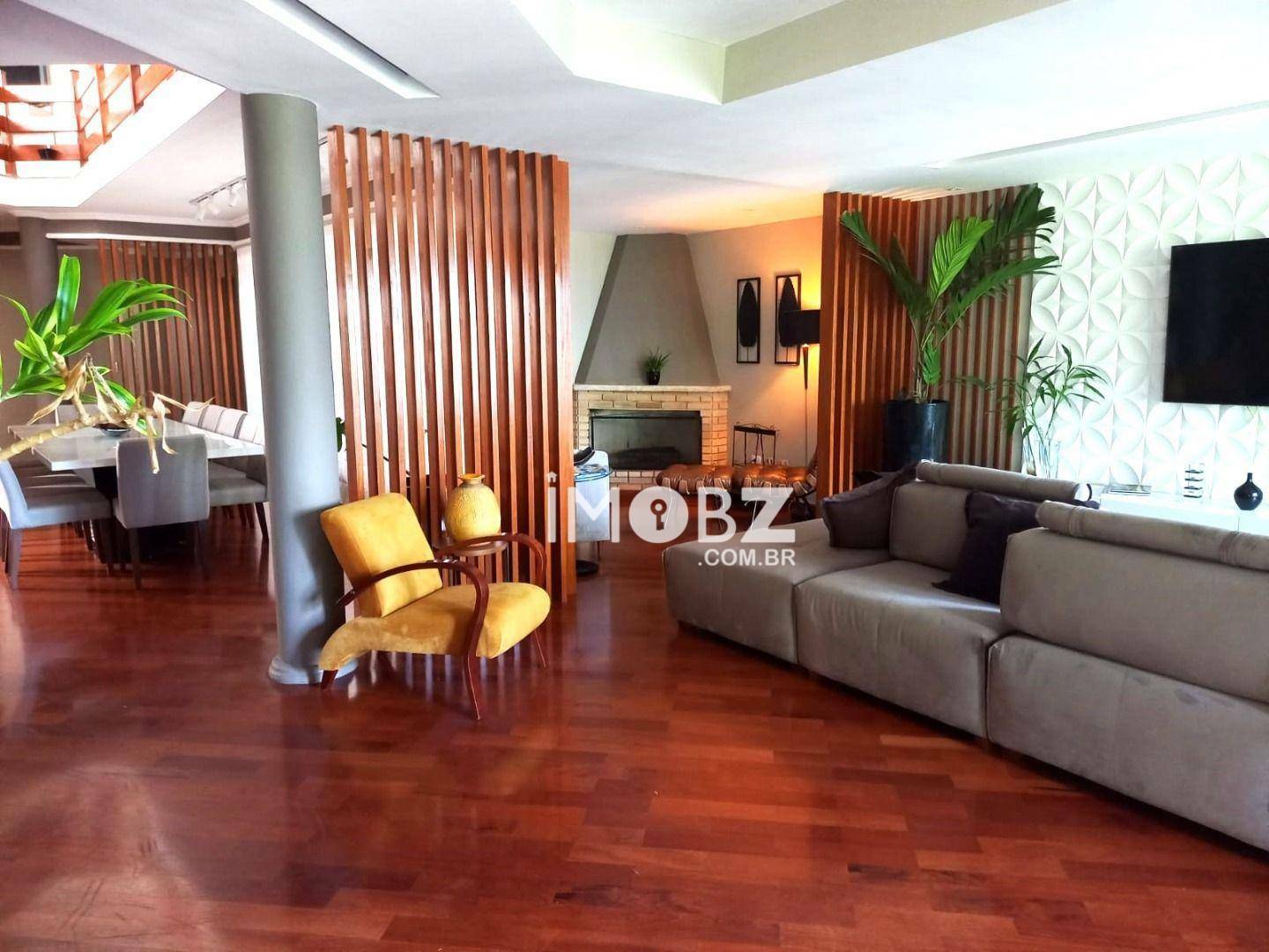 Casa à venda com 4 quartos, 450m² - Foto 2