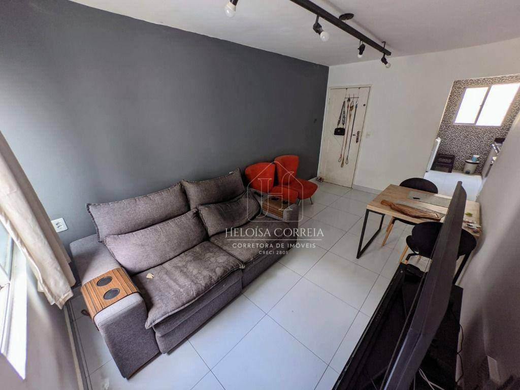 Apartamento à venda com 3 quartos, 85m² - Foto 1