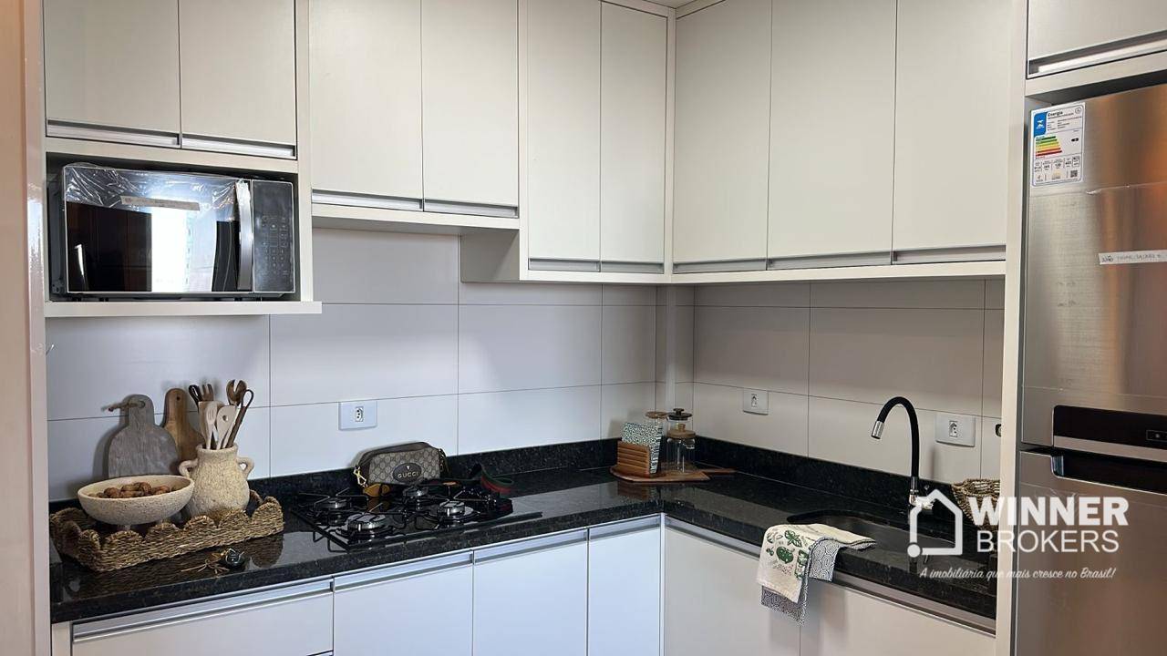 Apartamento à venda com 3 quartos, 74m² - Foto 2