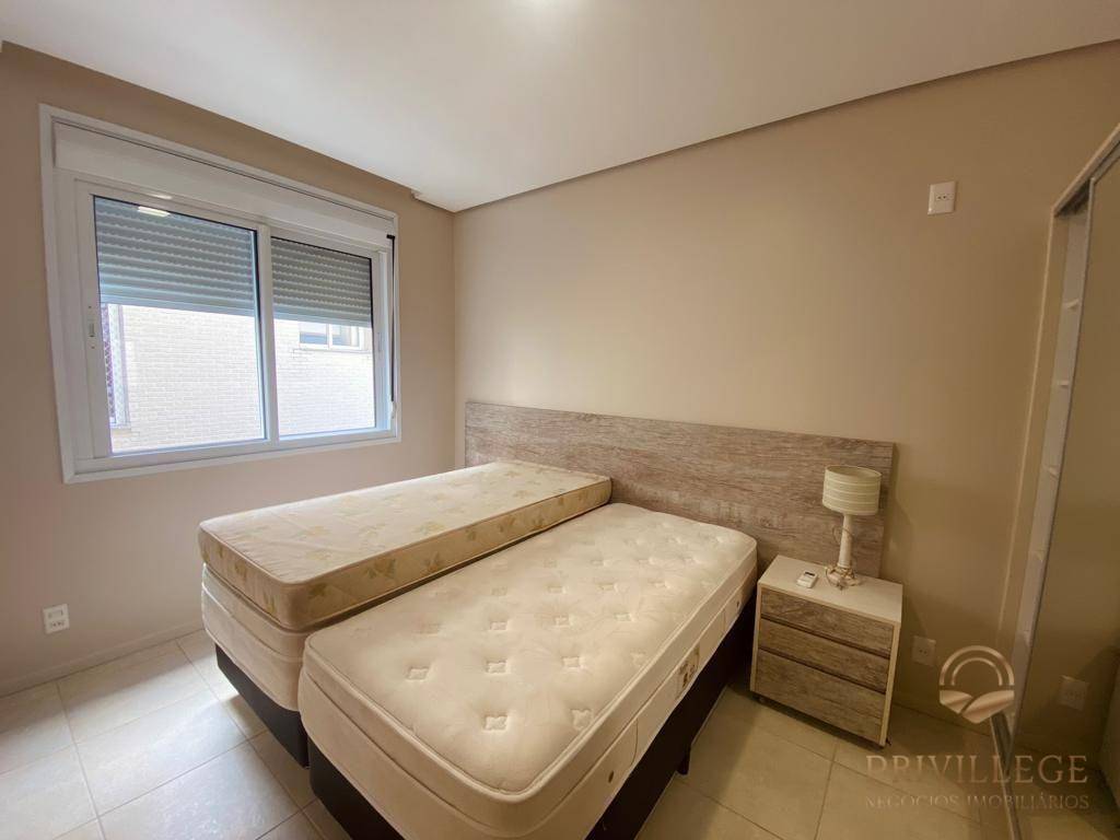 Apartamento à venda com 3 quartos, 200m² - Foto 11