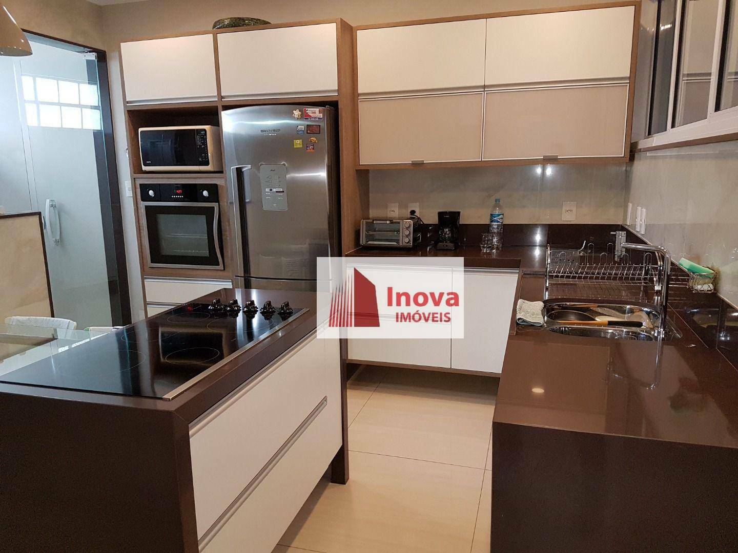 Apartamento à venda com 3 quartos, 140m² - Foto 3