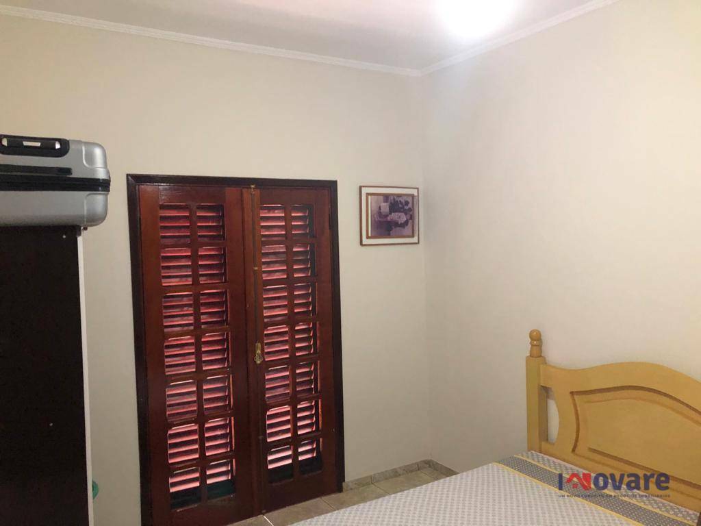 Sobrado à venda com 3 quartos, 240m² - Foto 18