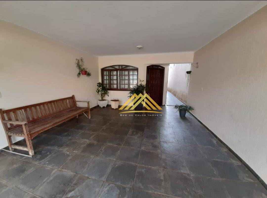 Sobrado à venda com 3 quartos, 165m² - Foto 2