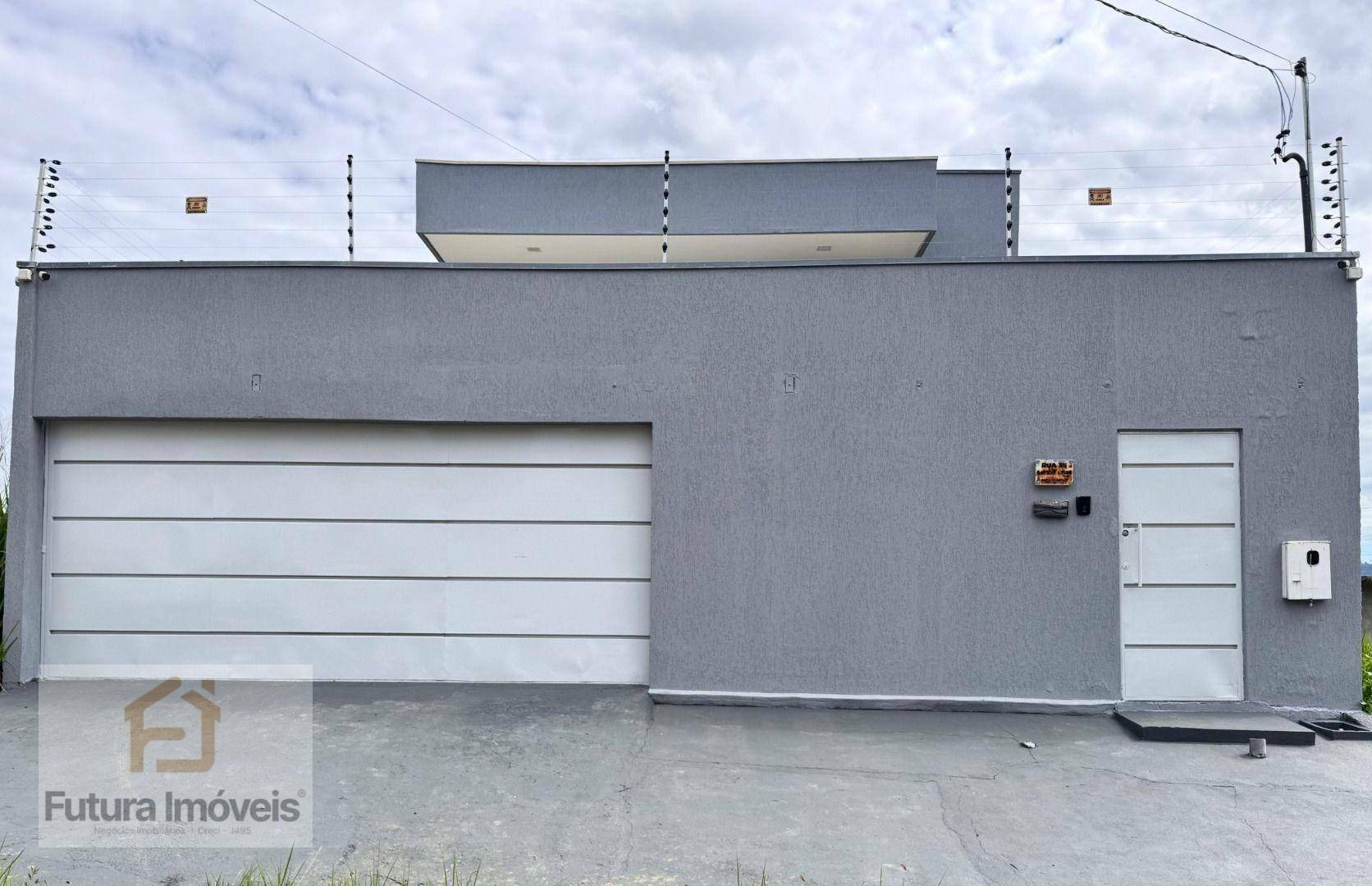 Casa à venda com 3 quartos, 332m² - Foto 1