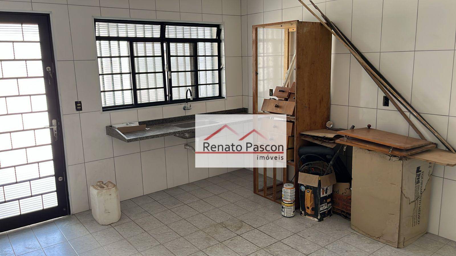 Casa à venda com 2 quartos, 118m² - Foto 2