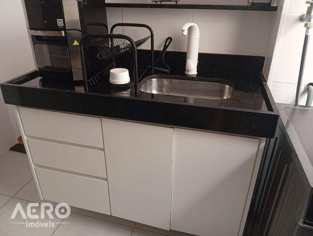 Apartamento à venda com 2 quartos, 42m² - Foto 3