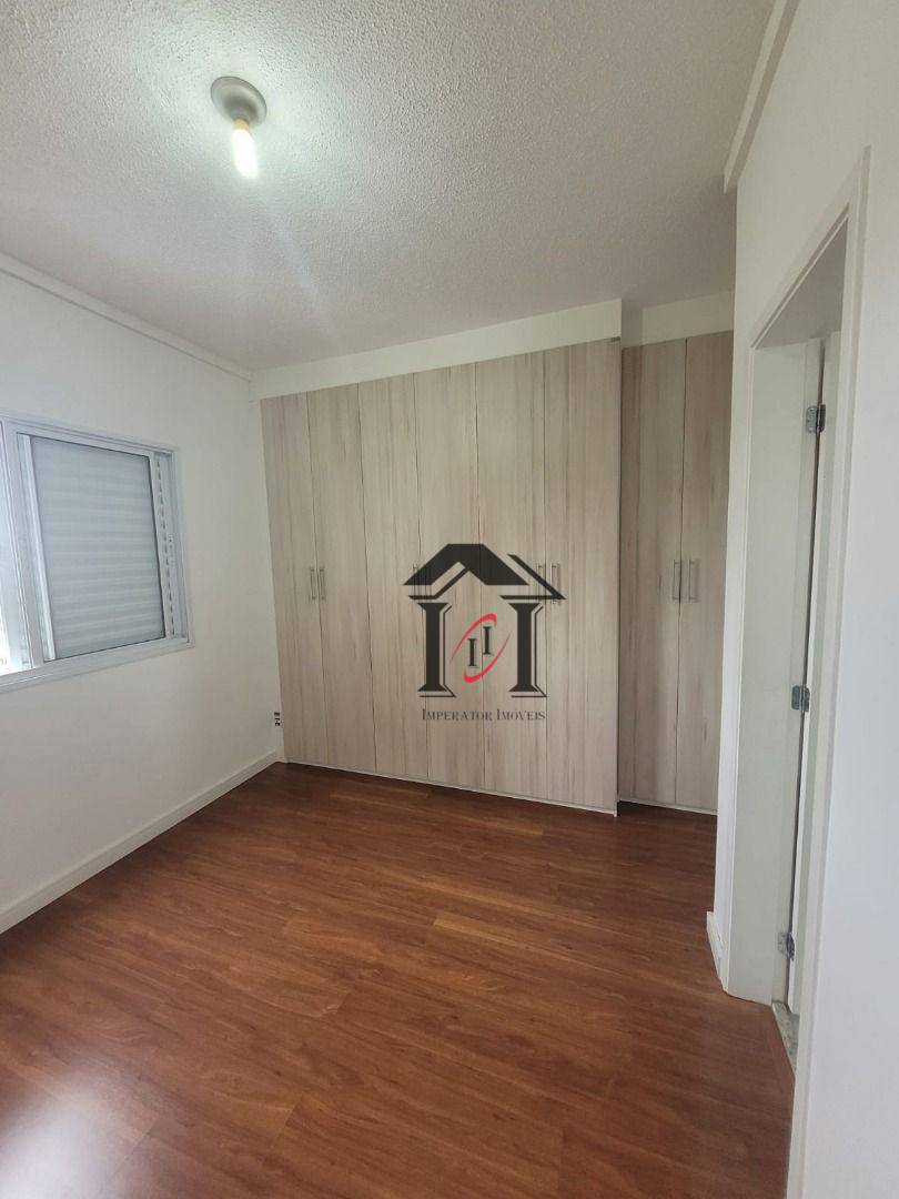 Apartamento para alugar com 3 quartos, 80m² - Foto 4