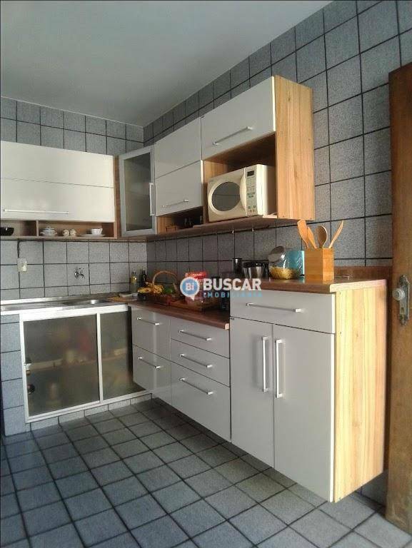 Casa à venda com 4 quartos, 184m² - Foto 7