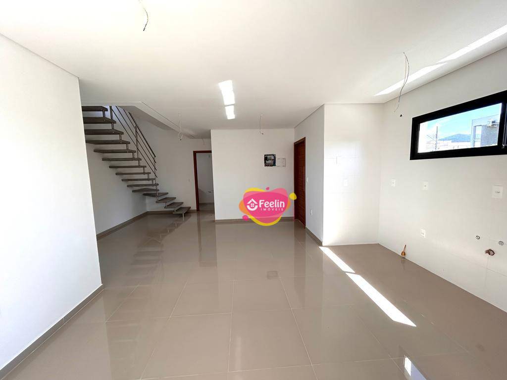 Casa à venda com 4 quartos, 138m² - Foto 12