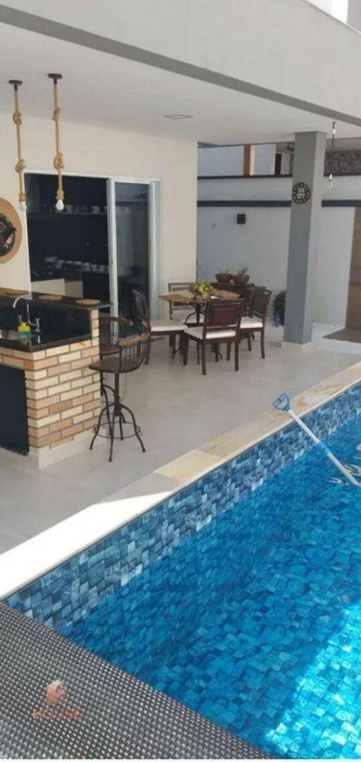 Casa de Condomínio à venda com 3 quartos, 220m² - Foto 4