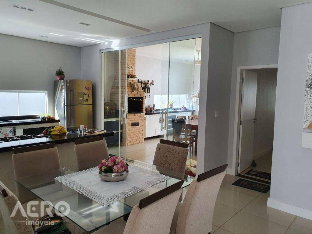 Casa de Condomínio à venda com 3 quartos, 210m² - Foto 28