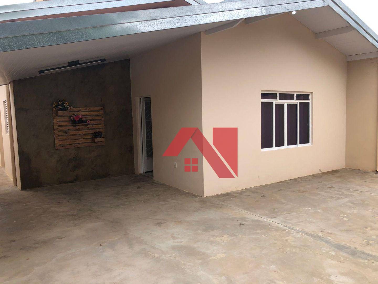 Casa à venda com 2 quartos, 80m² - Foto 1