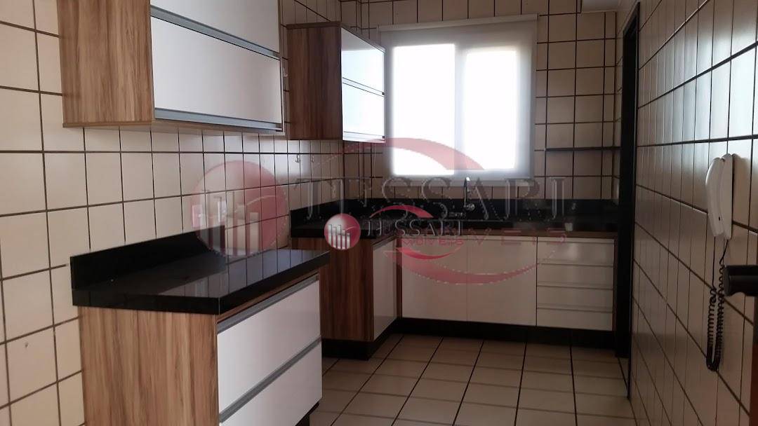 Apartamento à venda com 3 quartos, 110m² - Foto 1