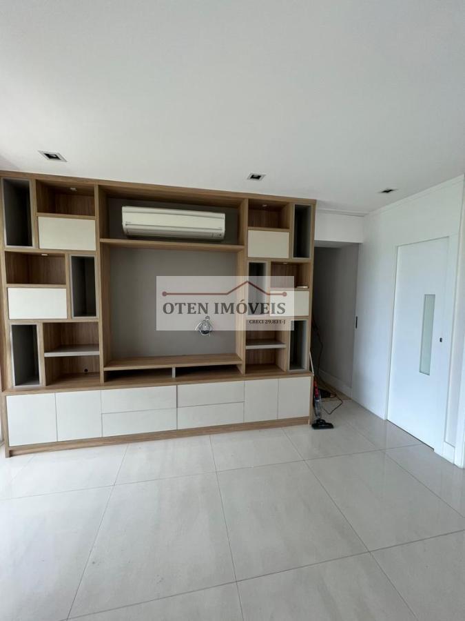 Apartamento à venda com 3 quartos, 156m² - Foto 7