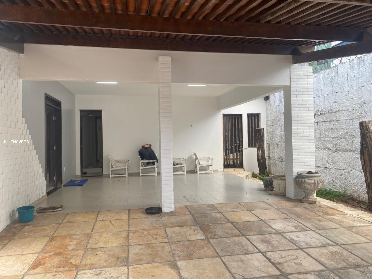 Casa à venda com 3 quartos, 465m² - Foto 2