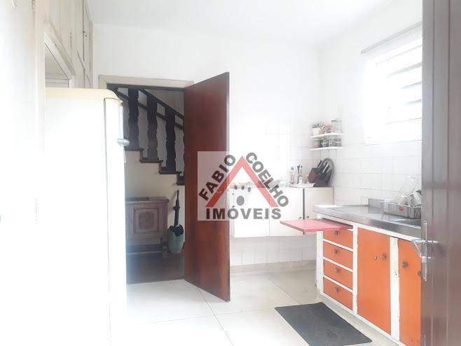 Sobrado à venda com 5 quartos, 240m² - Foto 13