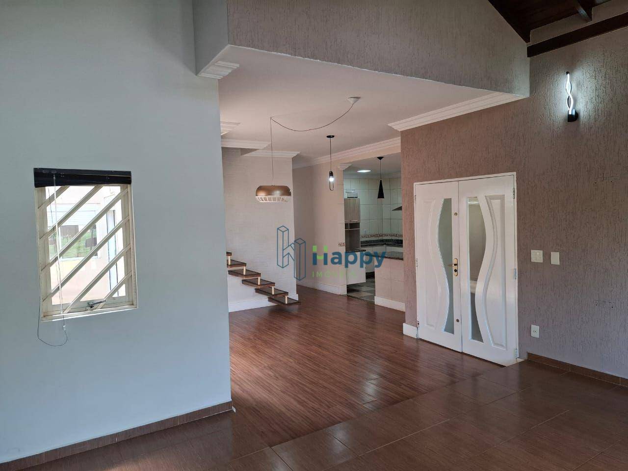 Casa de Condomínio à venda e aluguel com 4 quartos, 221m² - Foto 4