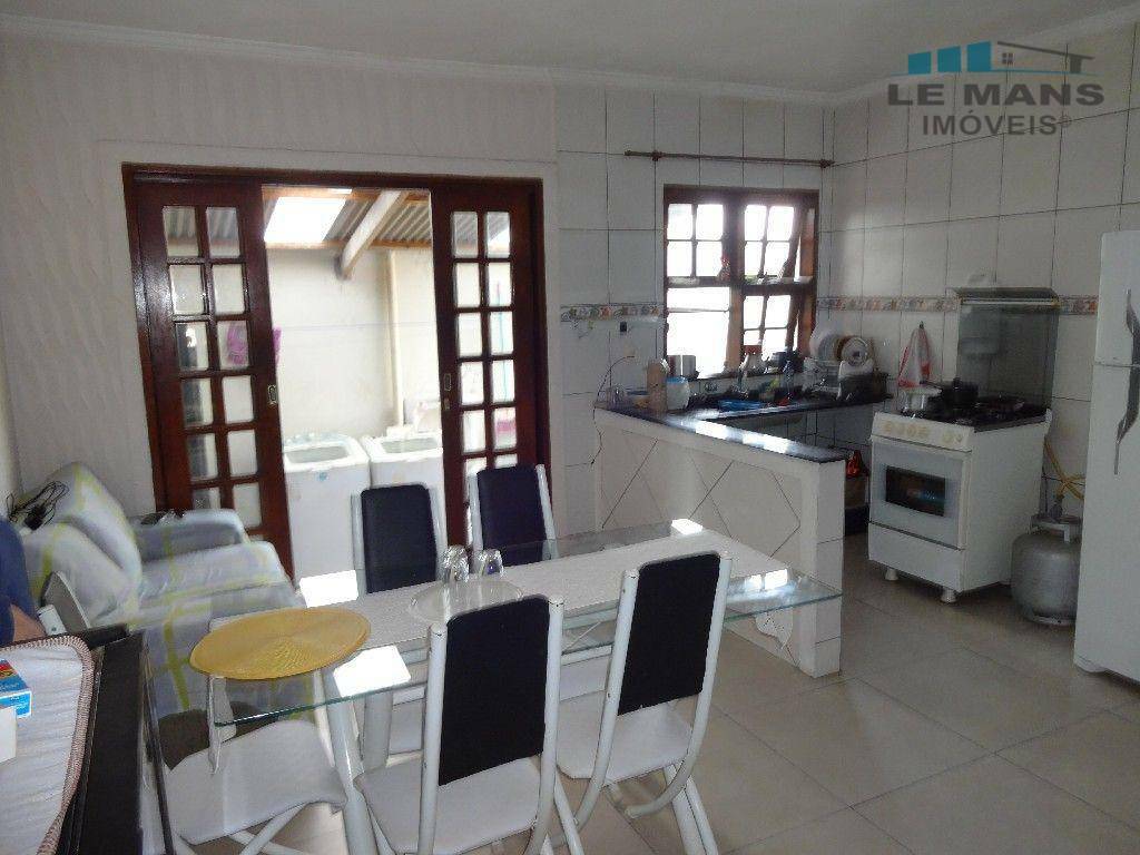 Casa à venda com 3 quartos, 170m² - Foto 17