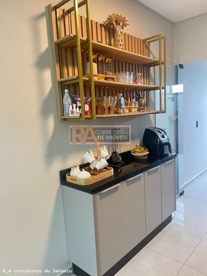 Casa à venda com 3 quartos, 126m² - Foto 10