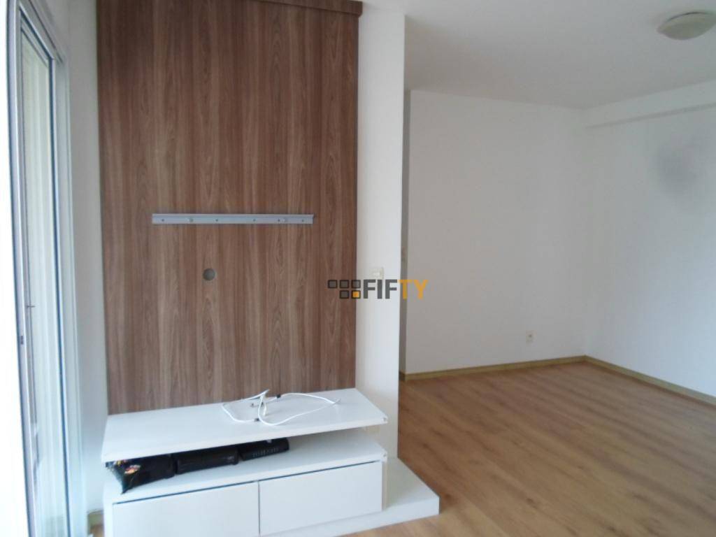 Apartamento para alugar com 3 quartos, 97m² - Foto 4