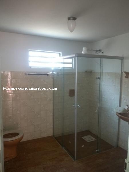 Casa à venda com 2 quartos, 300m² - Foto 2