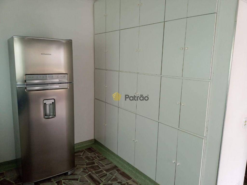 Sobrado à venda com 3 quartos, 500m² - Foto 18