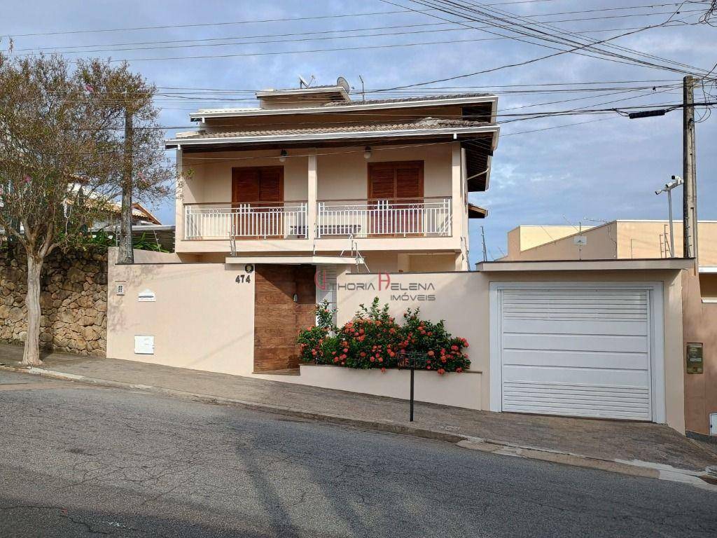 Casa à venda com 3 quartos, 454m² - Foto 1