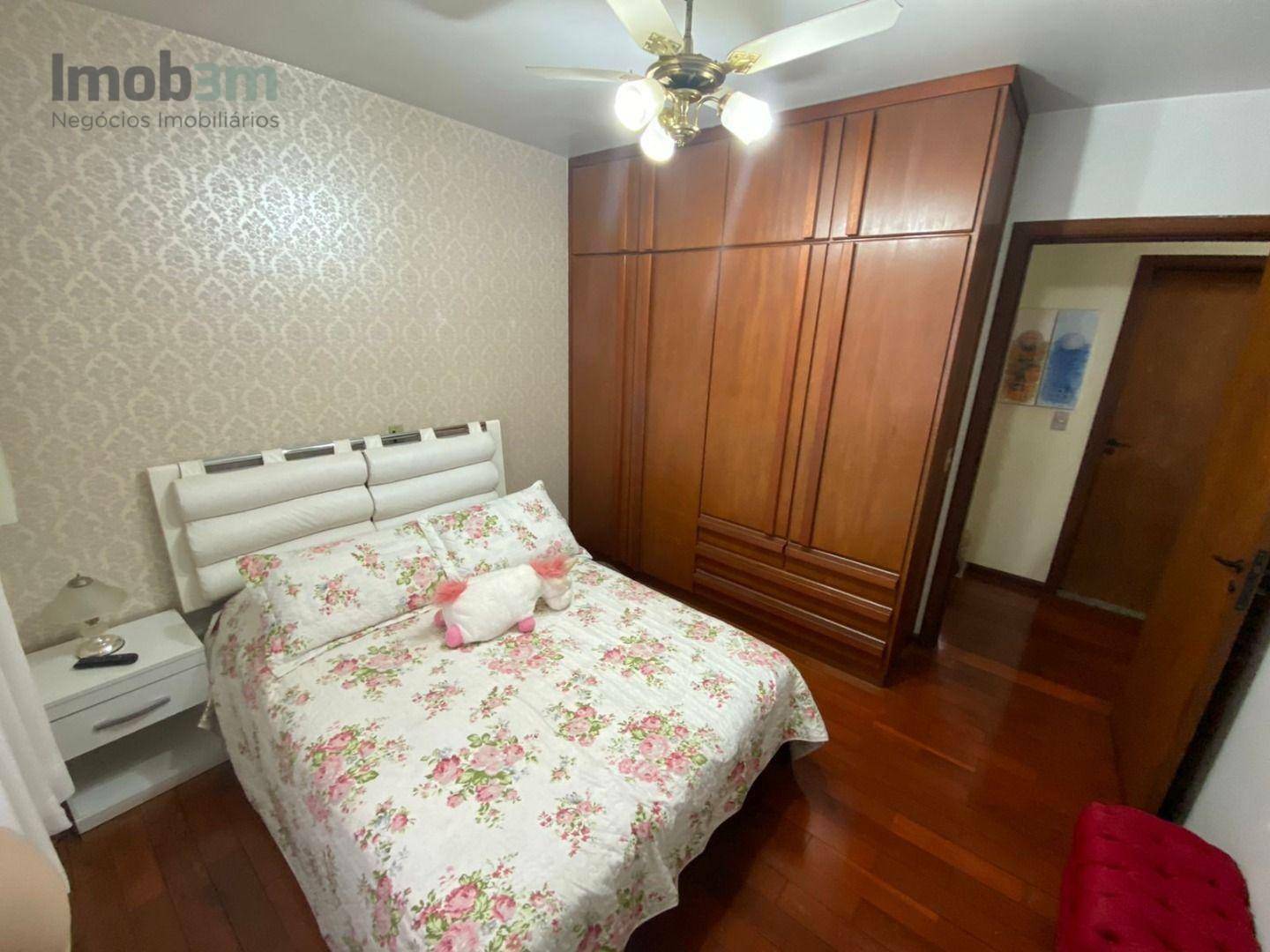 Sobrado à venda com 4 quartos, 360m² - Foto 32