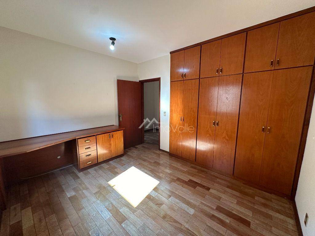 Casa de Condomínio à venda e aluguel com 4 quartos, 220m² - Foto 33