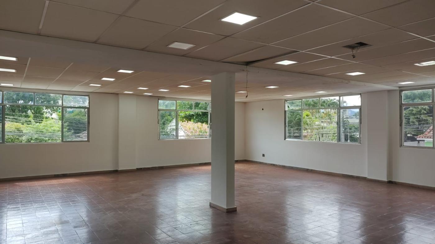 Prédio Inteiro à venda com 5 quartos, 375m² - Foto 13