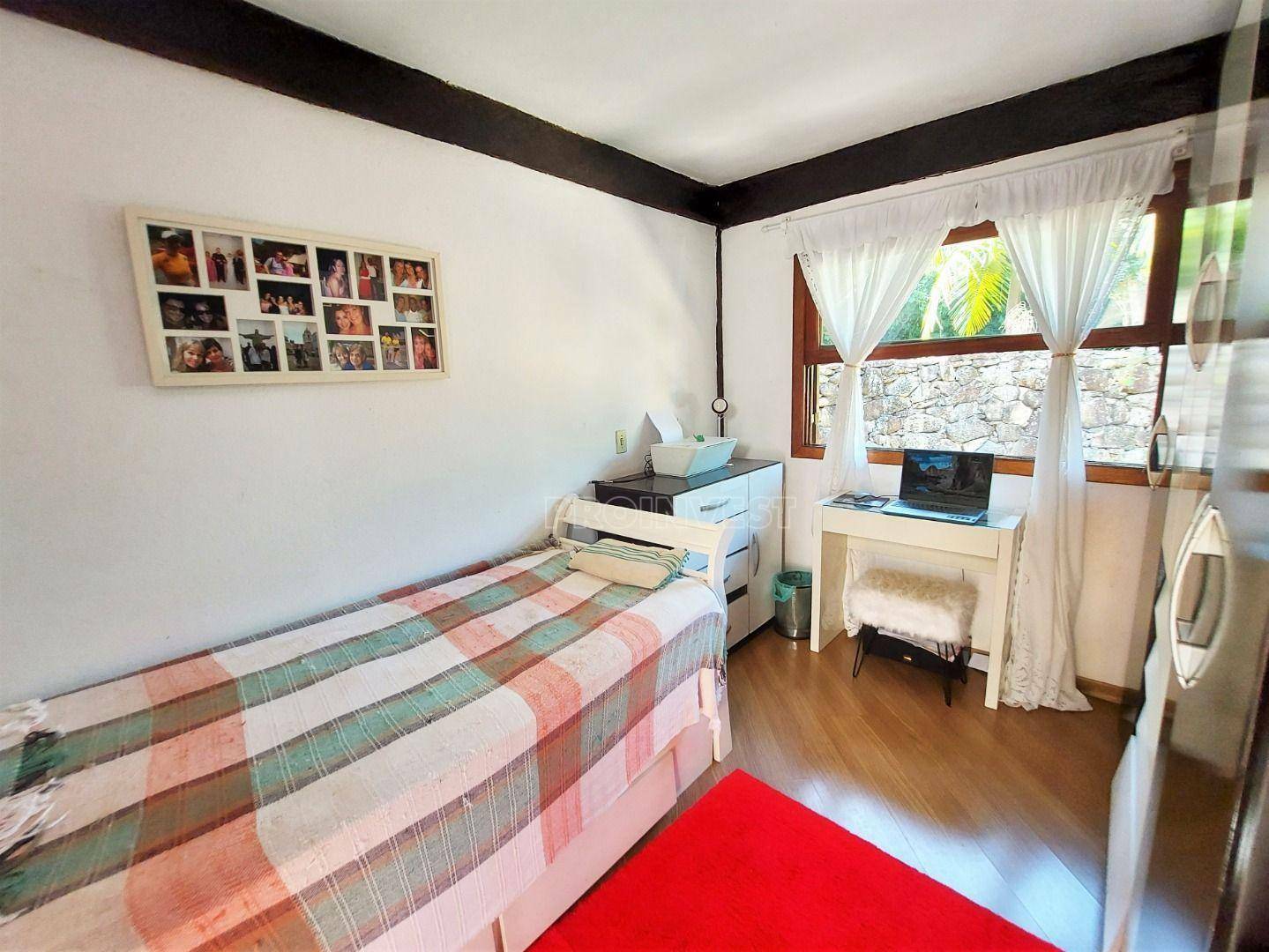 Casa de Condomínio à venda com 3 quartos, 230m² - Foto 29