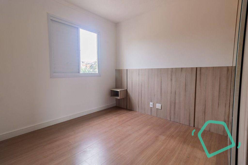 Apartamento à venda com 2 quartos, 60m² - Foto 4